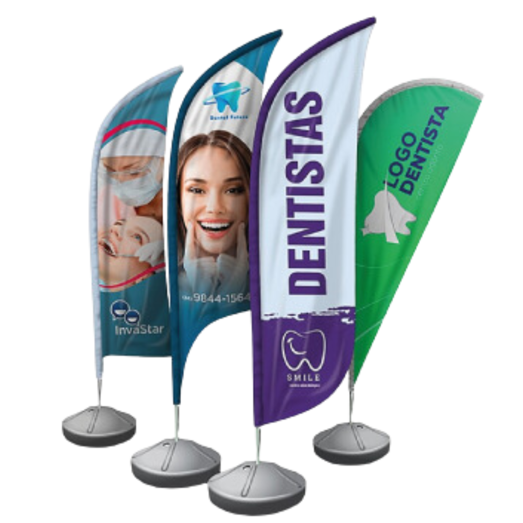 Wind Banner personalizado com logotipo de empresa impresso pela Gráfica na Barra da Tijuca
